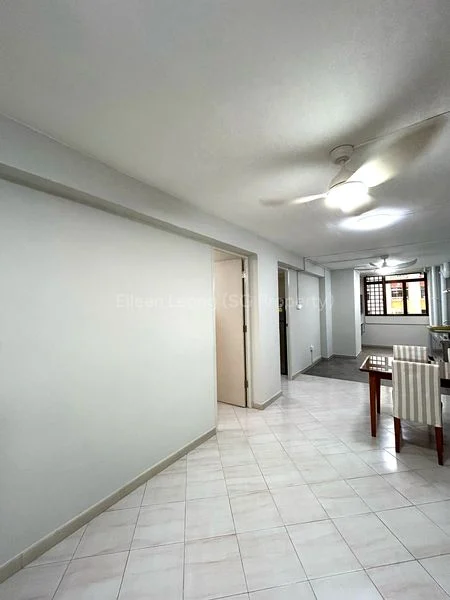 3 Room (3I) HDB for Rent in  619 Hougang Avenue 8 - Image 3