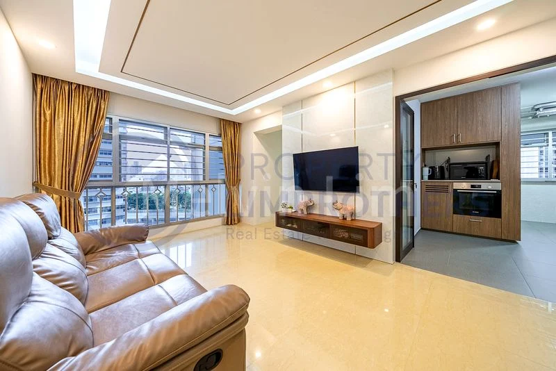 4 Room (4A) HDB for Sale in  49 Strathmore Avenue - Image 2