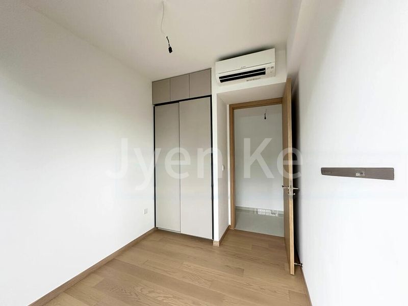 3 Bed Condo for Sale in  Midwood - Image 3