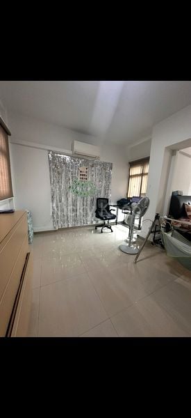 4 Room (4A) HDB for Sale in  395 Bukit Batok West Avenue 5 - Image 2