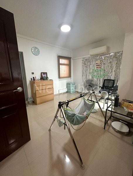 4 Room (4A) HDB for Sale in  395 Bukit Batok West Avenue 5 - Image 5