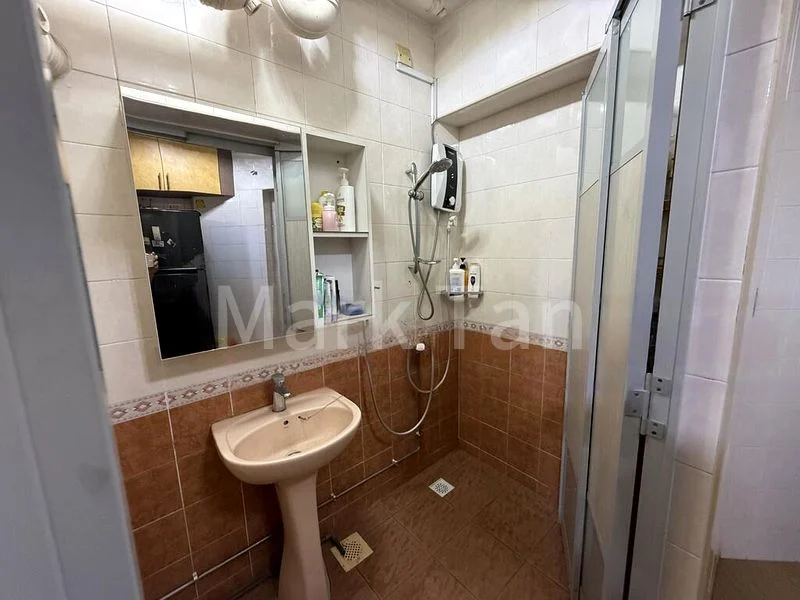 Executive HDB for Sale in  671B Jurong West Street 65 - Image 2