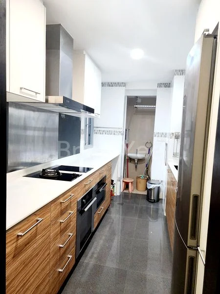 3 Bed Condo for Rent in  Thomson Grand - Image 6