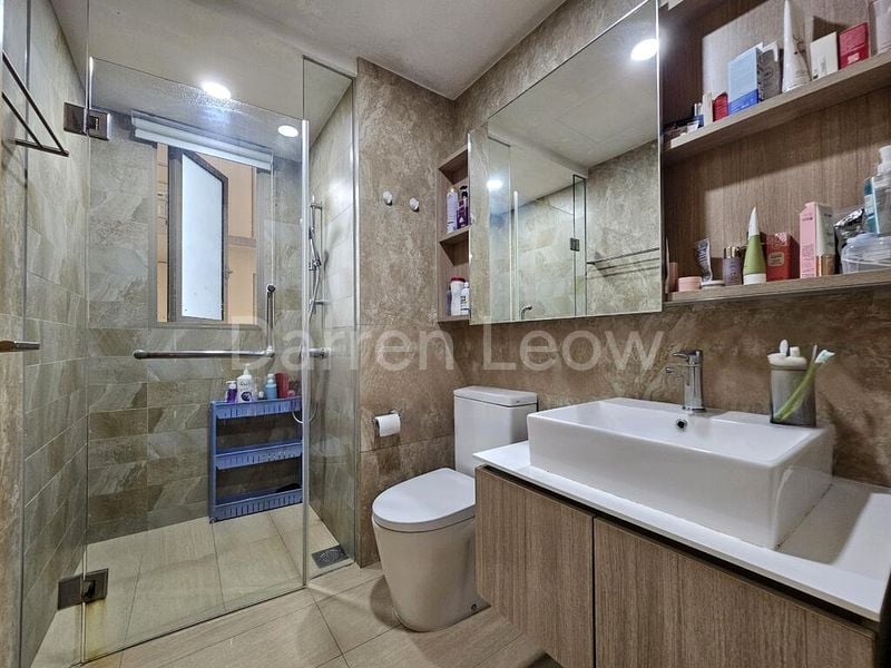 4 Bed Condo for Sale in  The Vales - Image 9