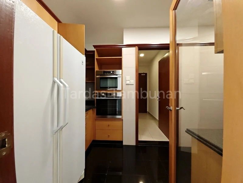 3 Bed Condo for Rent in  Orchard Scotts - Image 5
