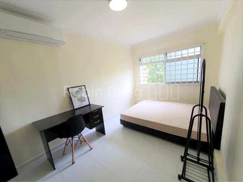 Common Room (HDB) for Rent in  450C Tampines Street 42 - Image 1