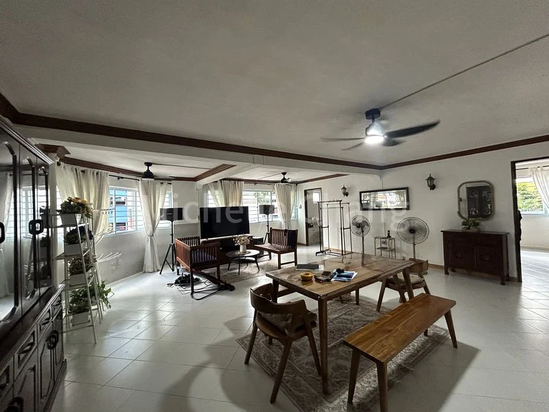 5 Room (5A) HDB for Sale in  798 Yishun Ring Road - Image 3
