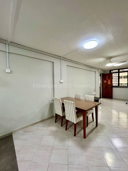 3 Room (3I) HDB for Rent in  619 Hougang Avenue 8 - Image 1