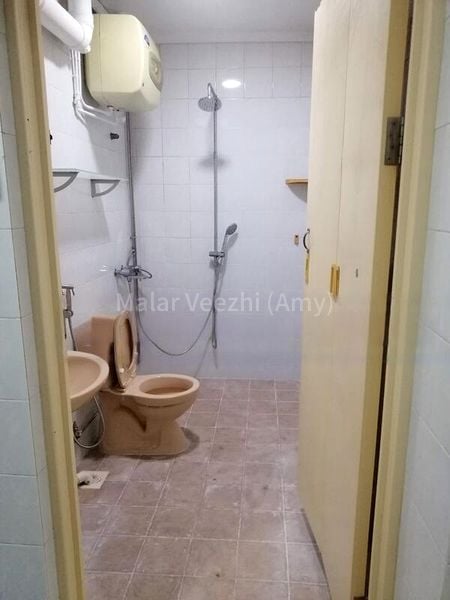5 Room (5I) HDB for Rent in  290B Bukit Batok Street 24 - Image 4