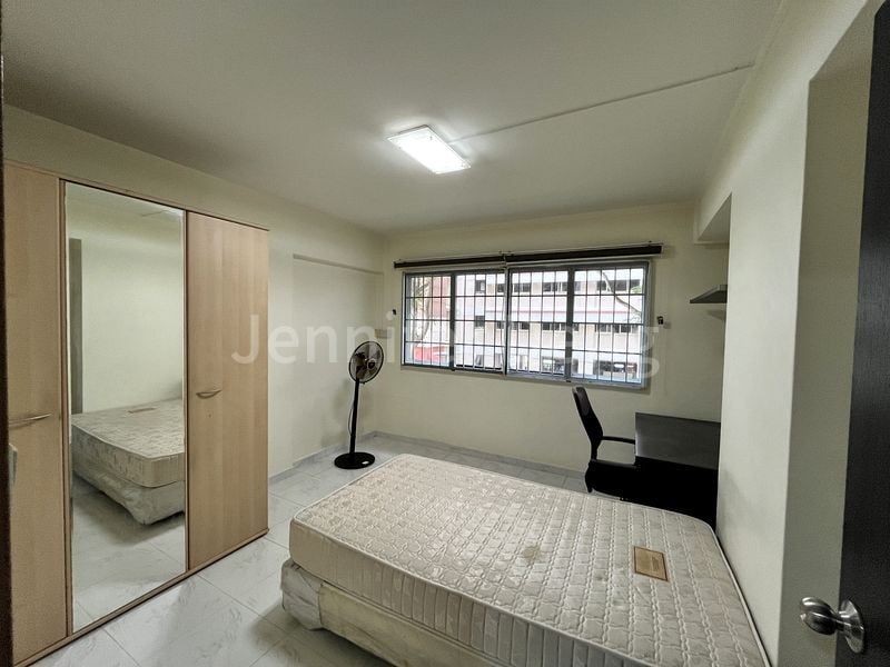 Common Room (HDB) for Rent in  942 Jurong West Street 91 - Image 1