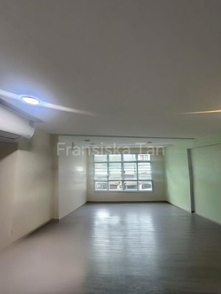 4 Room (4A) HDB for Sale in  470A Upper Serangoon Crescent - Image 2