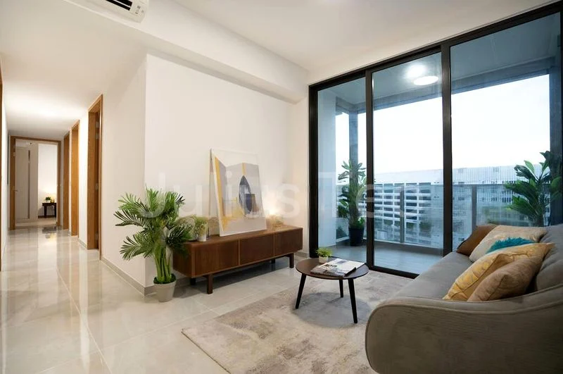 3 Bed Condo for Sale in  Penrose - Image 3