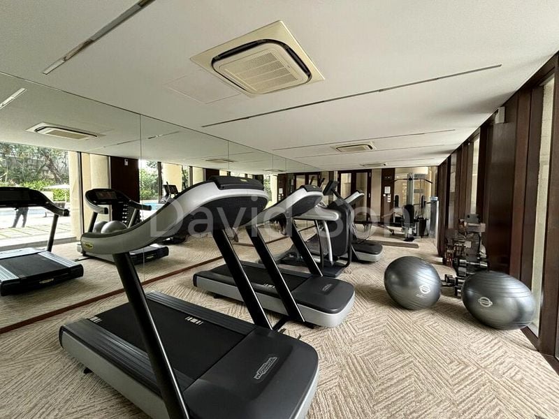 3 Bed Condo for Rent in  The Colonnade - Image 10