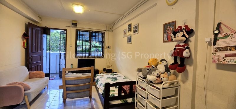 3 Room (3I) HDB for Rent in  620 Hougang Avenue 8 - Image 2