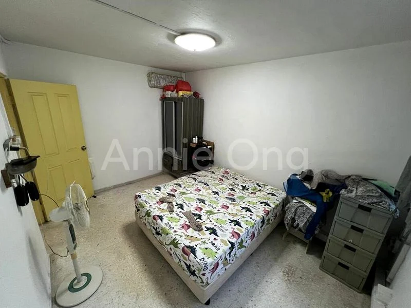 3 Room (3A) HDB for Sale in  129 Bukit Batok West Avenue 6 - Image 2