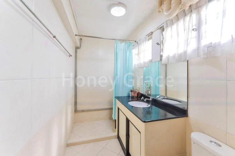 Jumbo HDB for Sale in  119 Marsiling Rise - Image 2