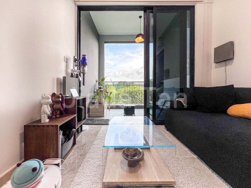 1 Bed Condo for Sale in  Mayfair Modern - Image 1