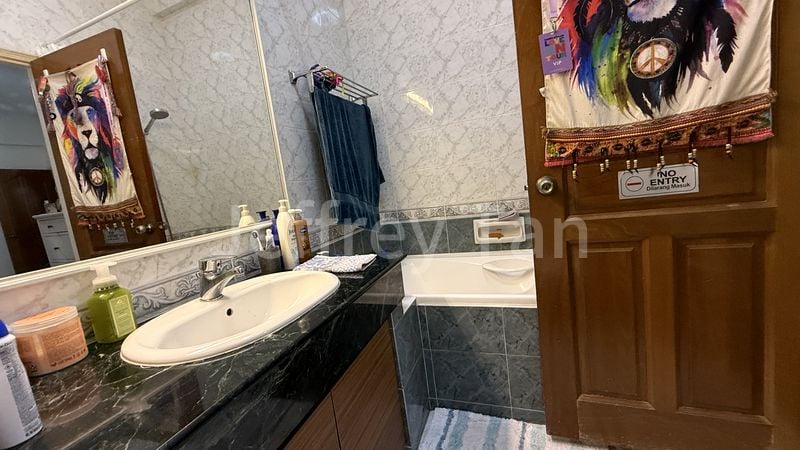 5 Bed Apartment (Condo) for Rent in  One Chatsworth - Image 8