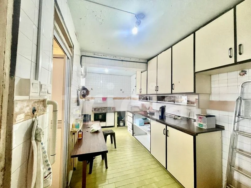 5 Room (5I) HDB for Sale in  21 Holland Drive - Image 6