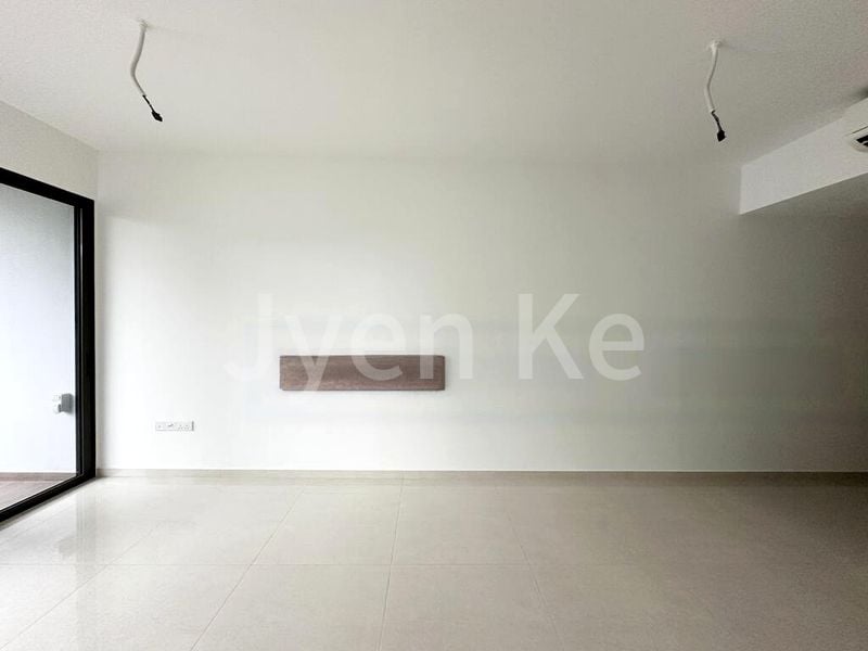 3 Bed Condo for Sale in  Midwood - Image 2