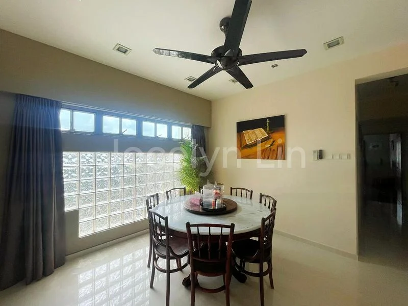 4 Bed Condo for Sale in  Azalea Park Condominium - Image 4
