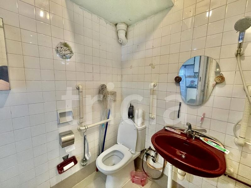 5 Room (5I) HDB for Sale in  21 Holland Drive - Image 4