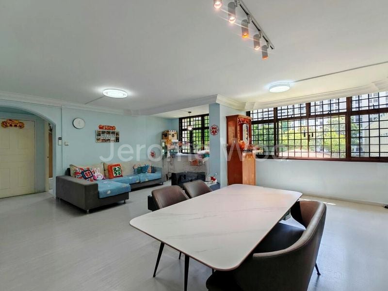 5 Room (5I) HDB for Sale in  916 Hougang Avenue 9 - Image 5