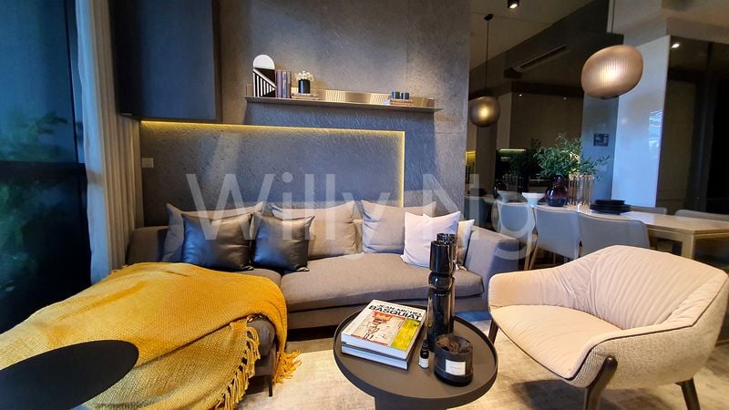 1 Bed Condo for Sale in  Midtown Bay - Image 2