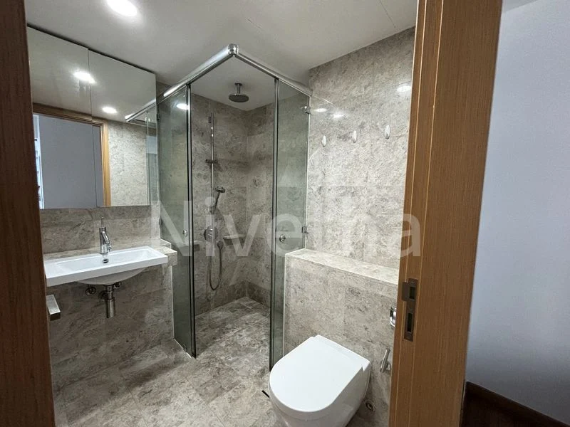 1 Bed Apartment (Condo) for Rent in  One Shenton - Image 3
