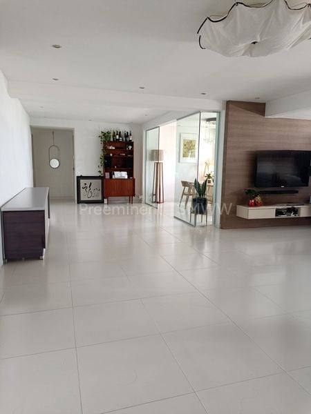 Executive HDB for Sale in  237 Pasir Ris Street 21 - Image 2