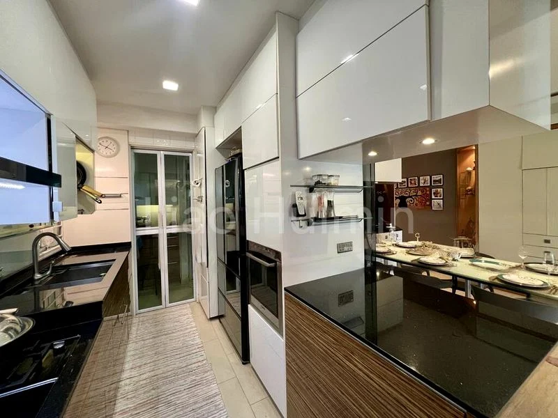 3 Bed Condo for Sale in  The Jade - Image 12