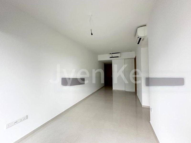 3 Bed Condo for Sale in  Midwood - Image 7