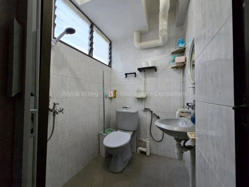 4 Room (4NG) HDB for Sale in  106 Jalan Dusun - Image 7