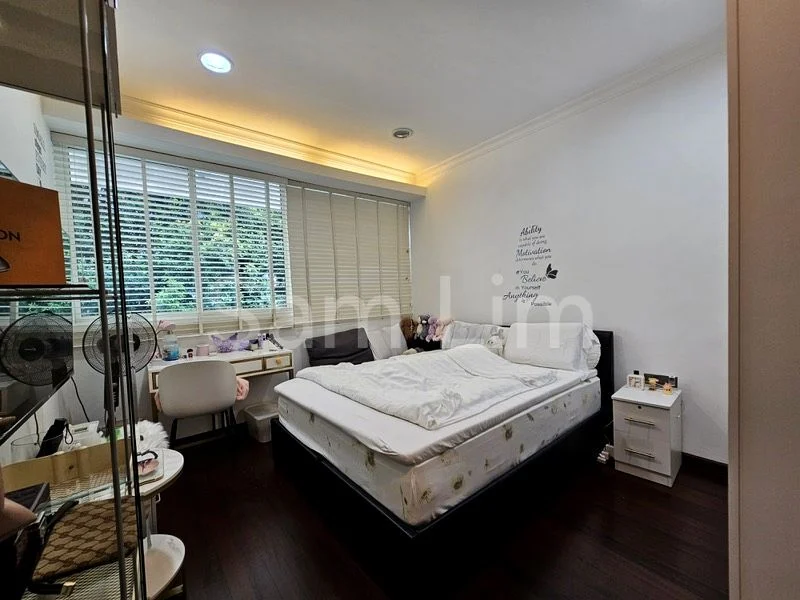4 Bed Apartment (Condo) for Rent in  Yong Siak Court - Image 1
