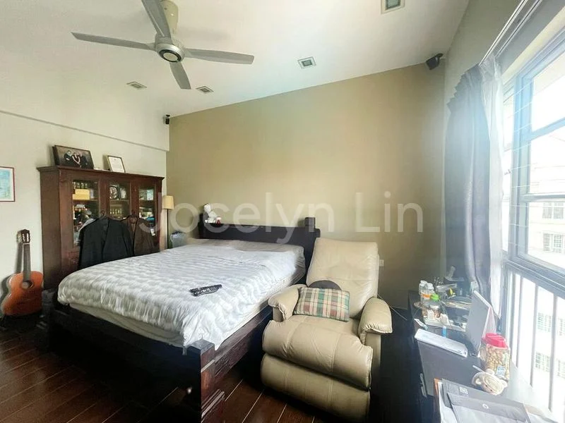 4 Bed Condo for Sale in  Azalea Park Condominium - Image 6