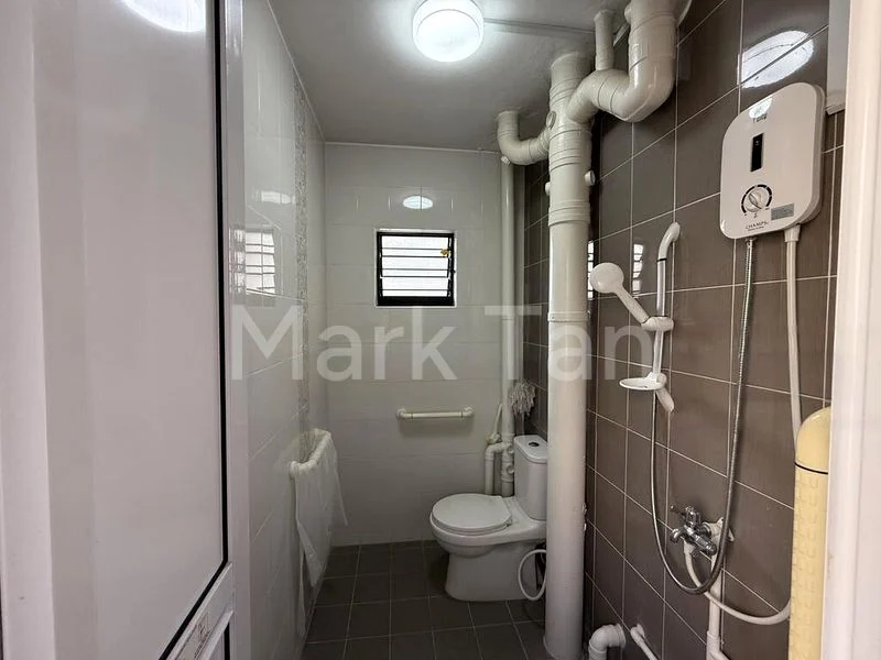 3 Room (3A) HDB for Sale in  341 Bukit Batok Street 34 - Image 17