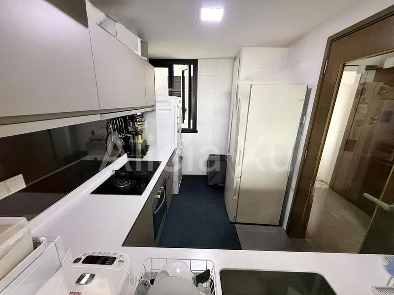 3 Bed Condo for Sale in  River Isles - Image 10