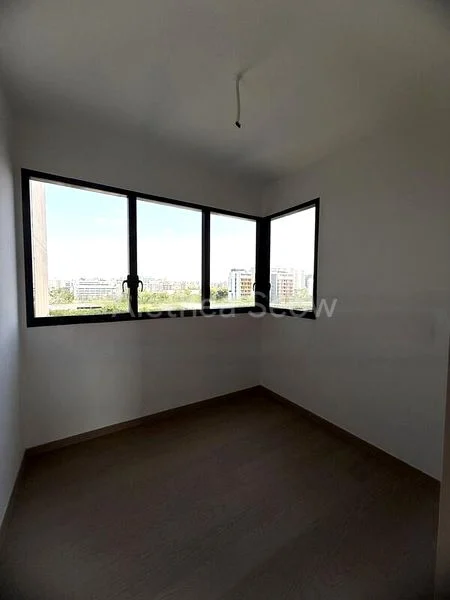 4 Bed Condo for Rent in  Penrose - Image 12