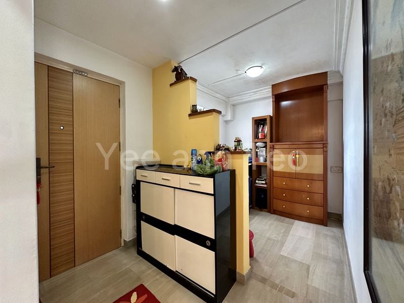 Maisonette HDB for Sale in  366 Bukit Batok Street 31 - Image 2