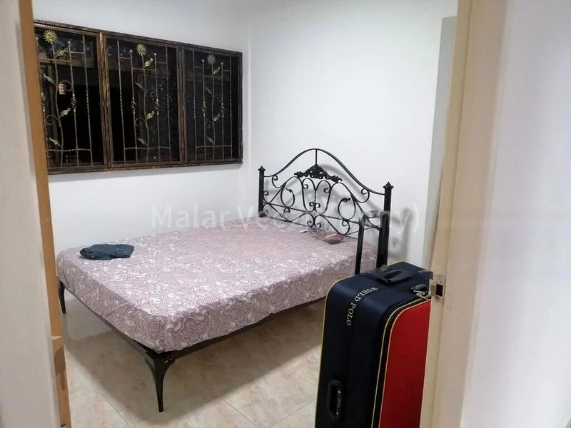 5 Room (5I) HDB for Rent in  290B Bukit Batok Street 24 - Image 3