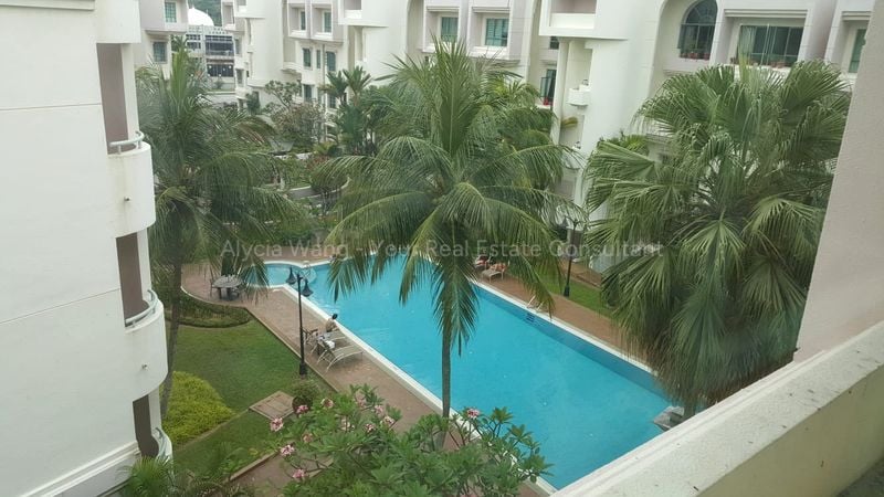 3 Bed Condo for Rent in  Gold Coast Condominium - Image 1