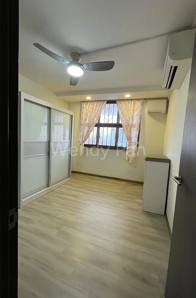 4 Room (4S) HDB for Sale in  327 Serangoon Avenue 3 - Image 2