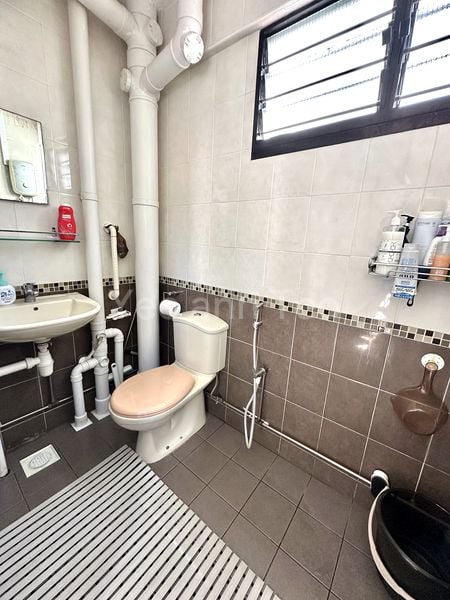 4 Room (4S) HDB for Sale in  369 Bukit Batok Street 31 - Image 8