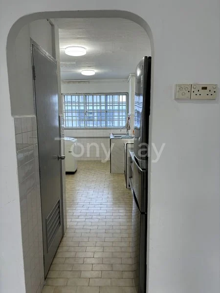 3 Room (3STD) HDB for Rent in  147 Serangoon North Avenue 1 - Image 5