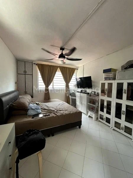 5 Room (5A) HDB for Sale in  798 Yishun Ring Road - Image 5
