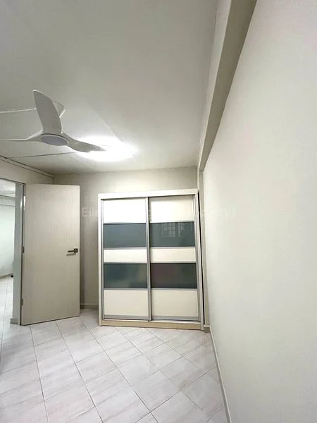 3 Room (3I) HDB for Rent in  619 Hougang Avenue 8 - Image 9