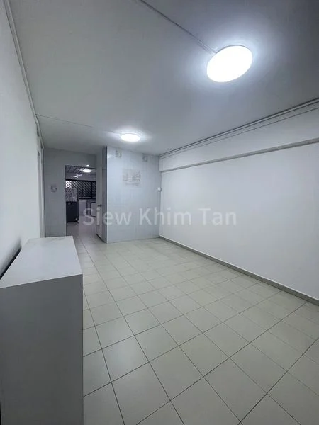 3 Room (3A) HDB for Sale in  877 Tampines Street 84 - Image 1