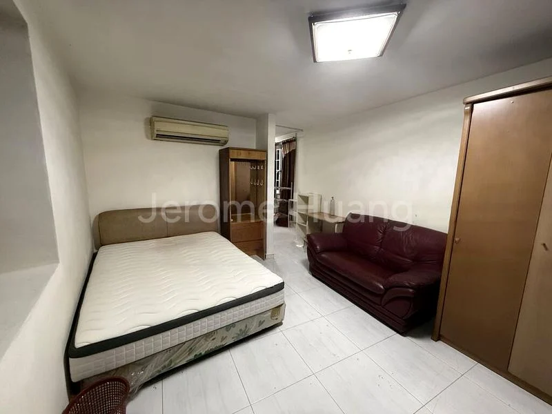 Room (Landed) for Rent in  Pasir Panjang Road - Image 2