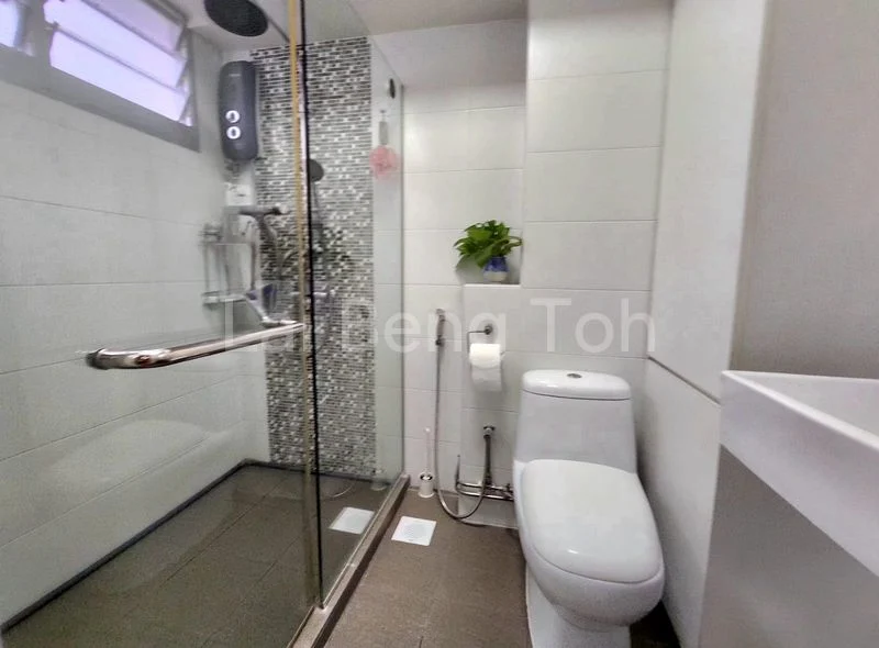 5 Room (5I) HDB for Sale in  242 Bishan Street 22 - Image 12