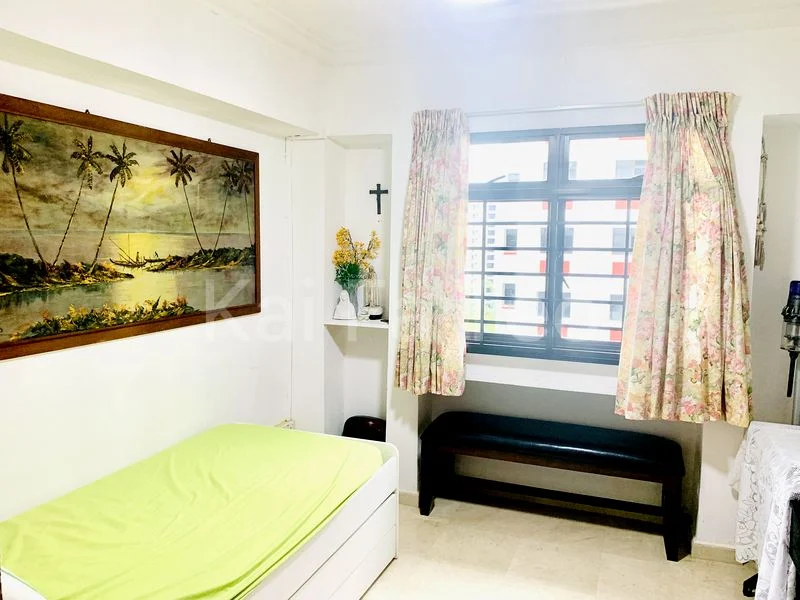 5 Room (5I) HDB for Sale in  186C Rivervale Drive - Image 9